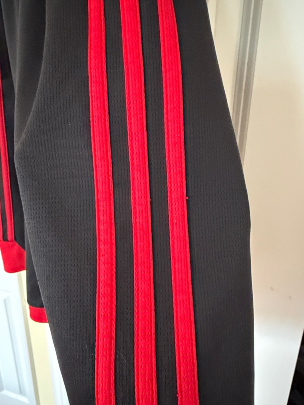 Adidas Youth Shorts Black & Red Striped Athletic Gym Basketball Boys Sz 14-16 - Picture 5 of 6